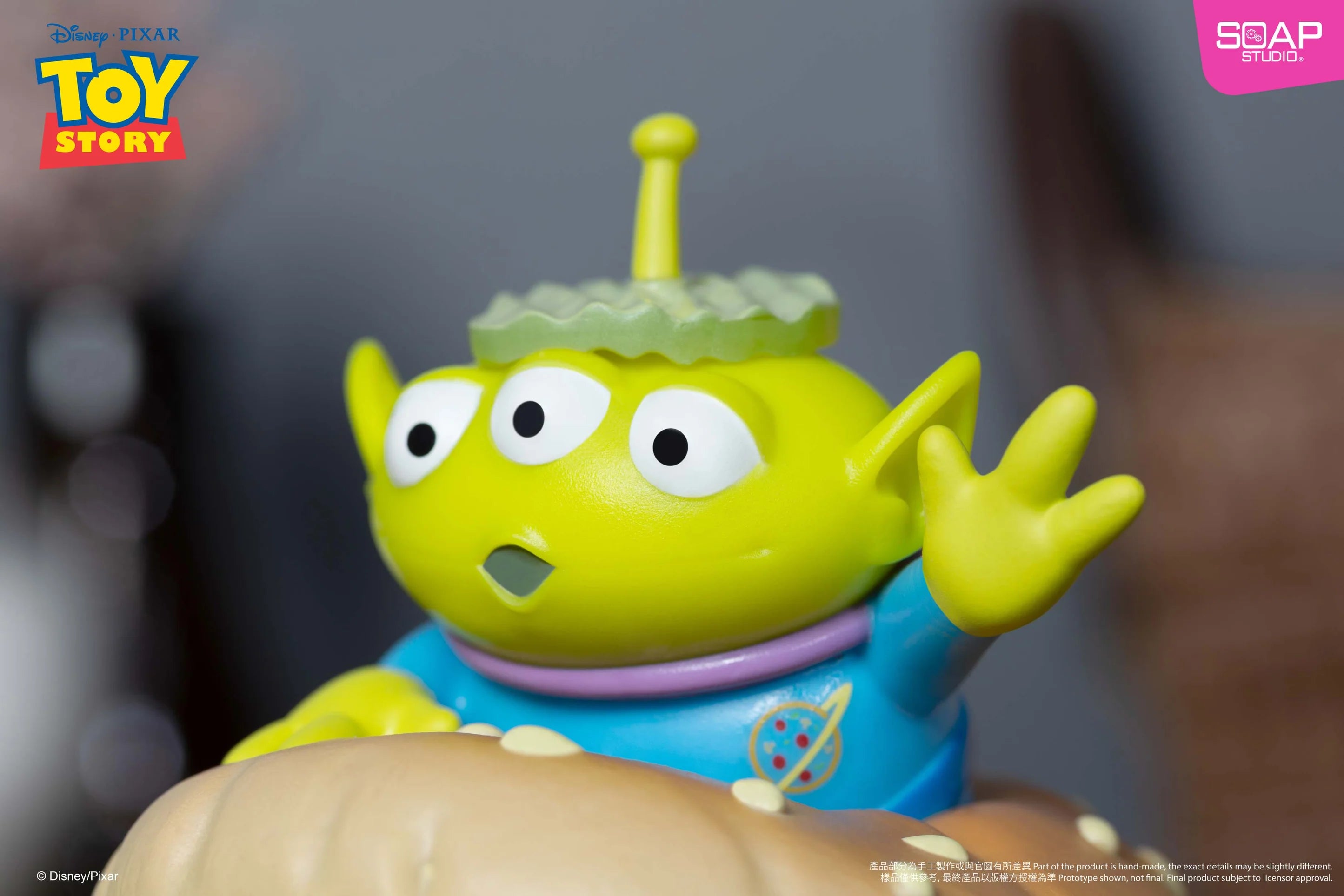 Aliens Mini Burger Day Figurine